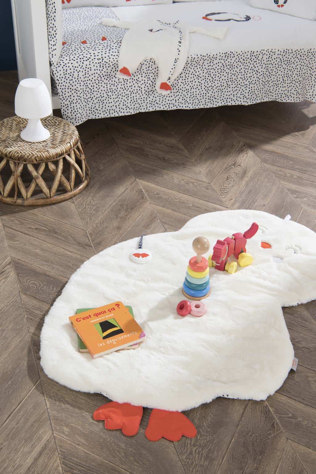 Tapis d'éveil bébé pingouin velours - Maison Nougatine