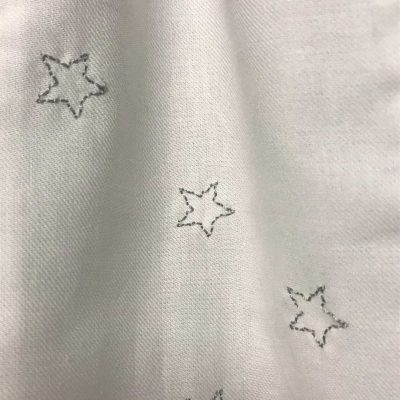 broderie du voile de lit constelaltion bio