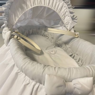 couffin osier bébé petit coeur gris et blanc avec taie edredon